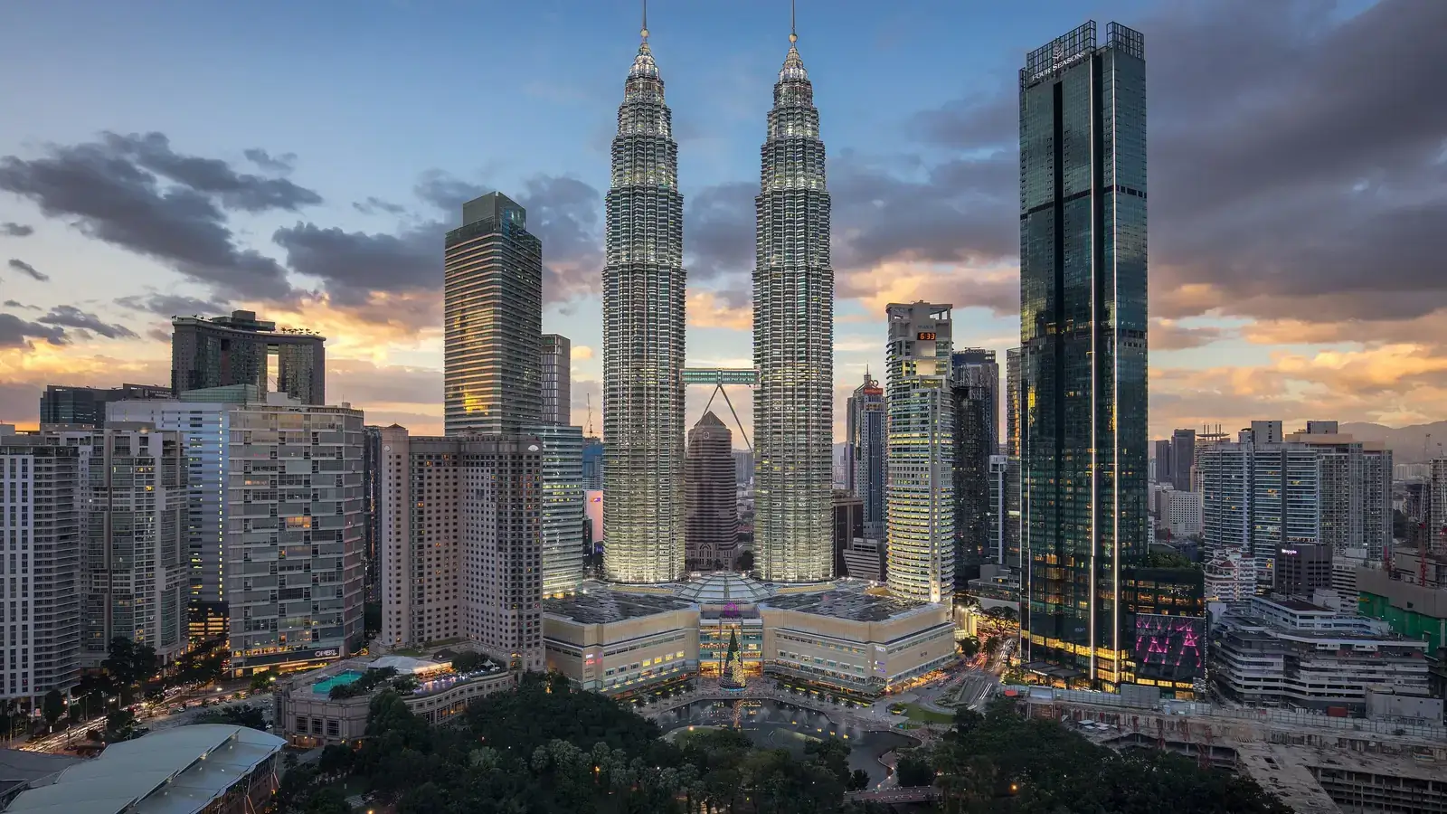 PETRONAS Twin Towers at sunset, Kuala Lumpur